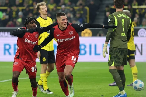 قلص الفارق مع ميونخ.. باير ليفركوزن يستعيد توازنه بانتصار أمام هوفنهايم في بوندسليجا